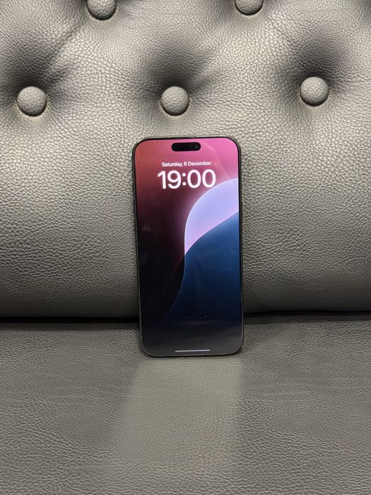 Продавам iPhone 16 PRO MAX 512 GB