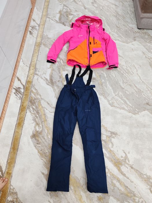 Лыжный костюм на девочку 9-10лет