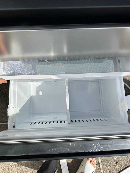 Холодильник Hisense RF540N4SBI2, French Door, нержавеющая сталь