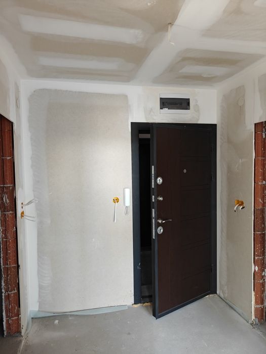 Продава се Тристаен апартамент в Стара Загора, Железник - център - 82 кв.м за 1037 €/кв.м - Снимка #6