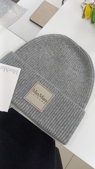 Продам шапку, Италия