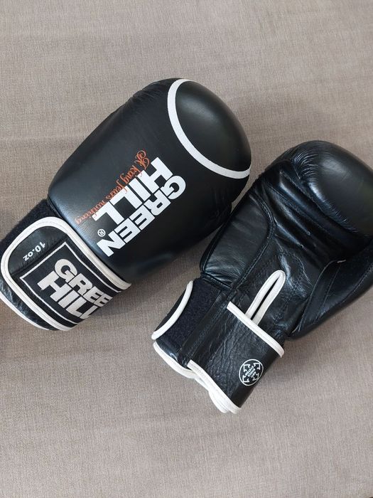 Green Hill боксови ракавитци с каска за бокс