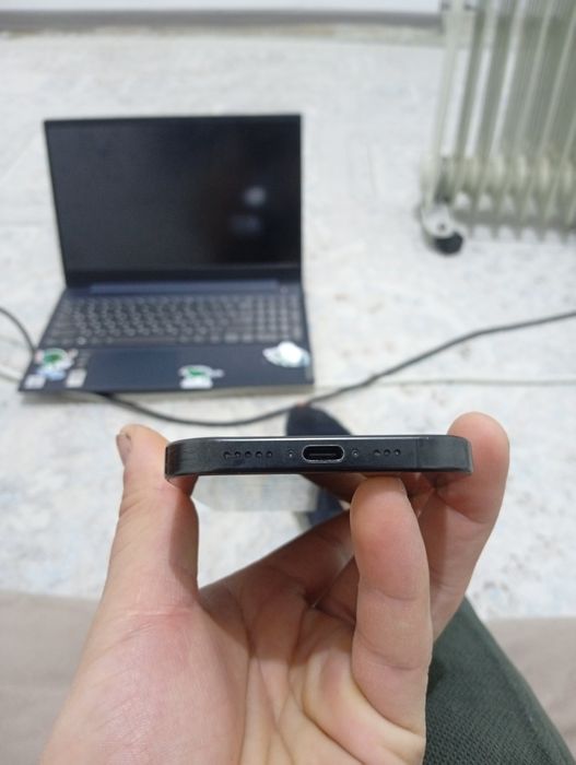 Срочно продам айфон 16 про 256г