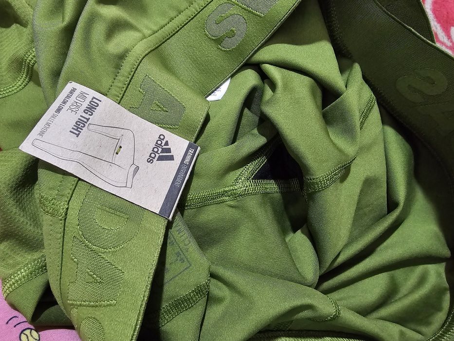 Adidas оригинален дамски клин нов нова колекция Л размер