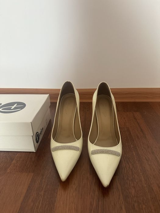 Белые туфли