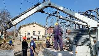 Плевен транспорт с камион самосвал с кран