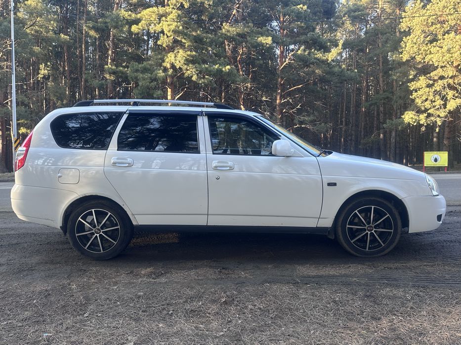 Лада Приора 2011 года