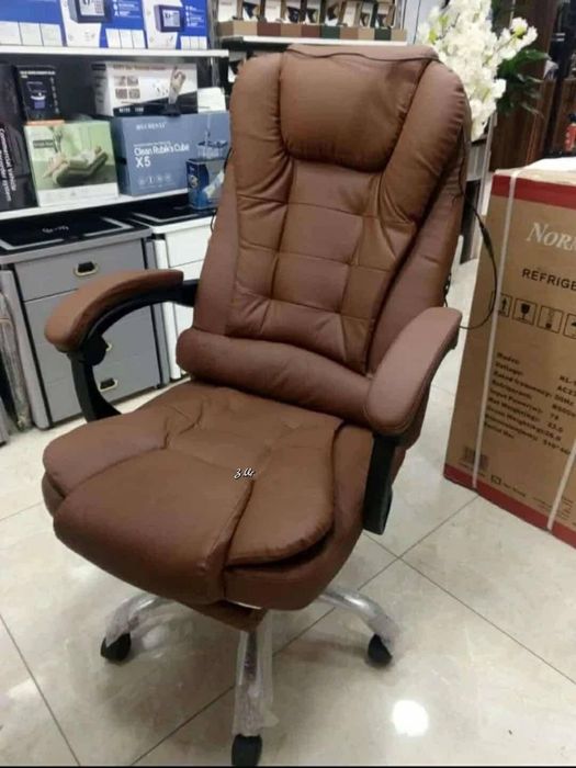 Кафяв офис стол НОВ