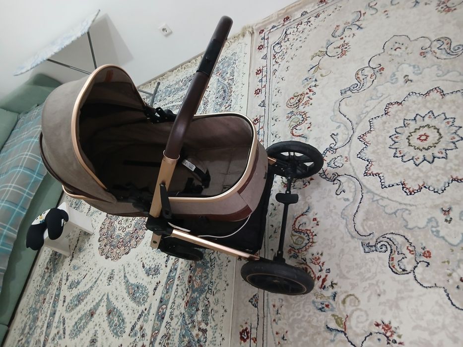 Продам детскую коляску