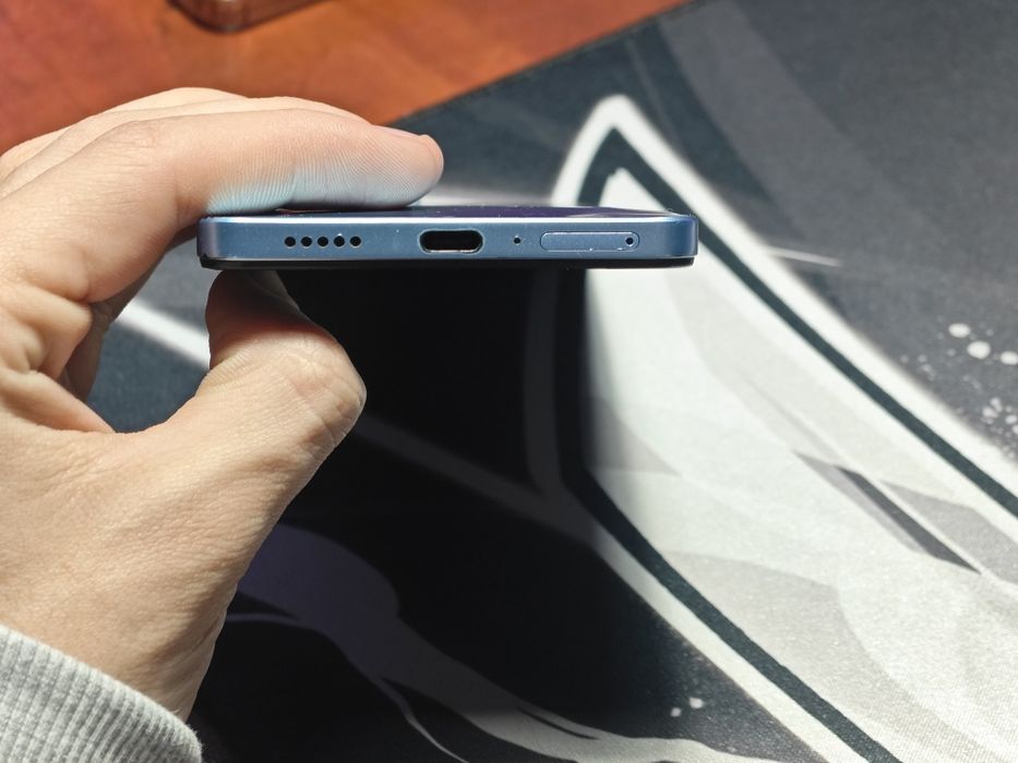 Poco x5 pro с чехлом картхолдером