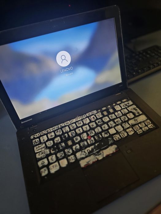 Leptop lenovo vand sau schimb