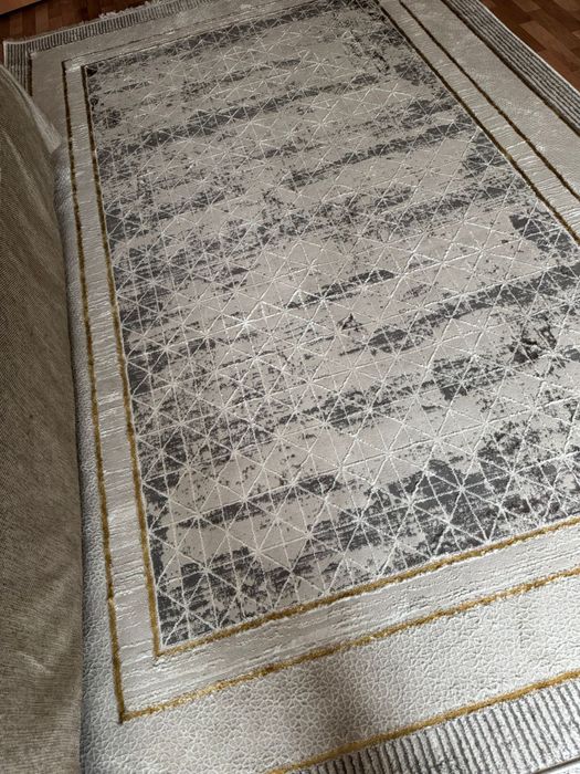 Ковёр большой новый