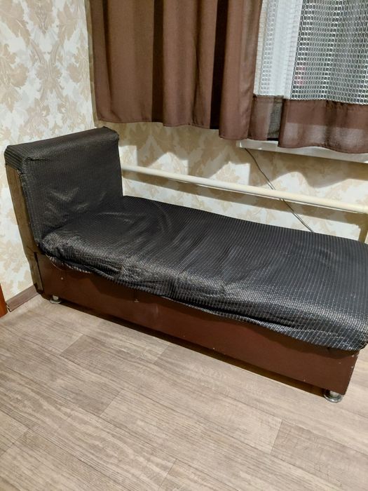 Тахта мебель в хорошем состоянии