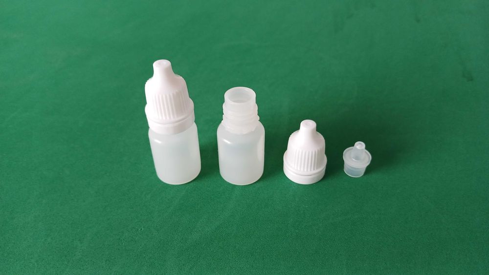 Recipient plastic 5ml