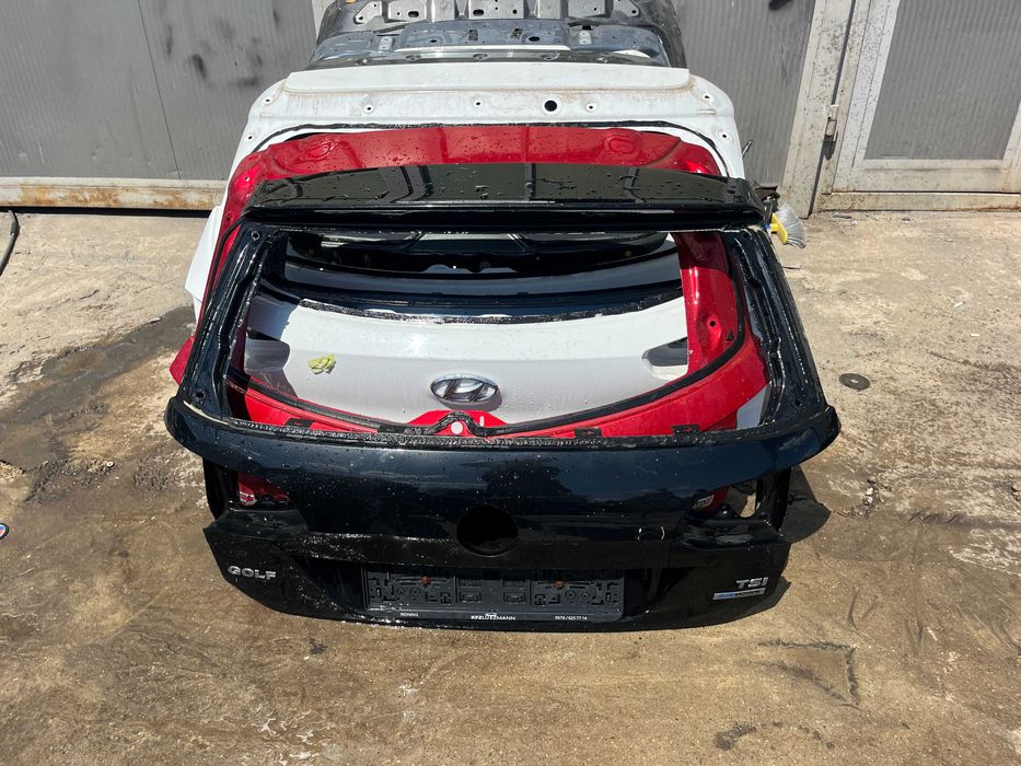 Капак,багажник VW Golf 7 Sportsvan 2бр.