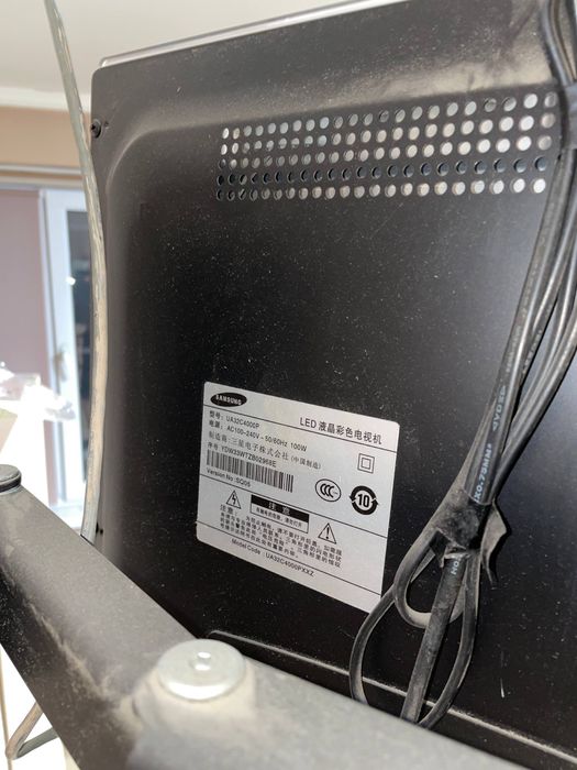 Продам LED-телевизор Samsung UA32C4000P
