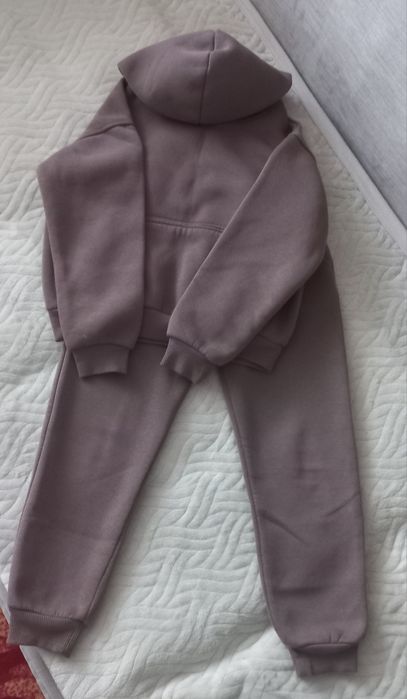 Продам костюм на флисе 5-7 лет