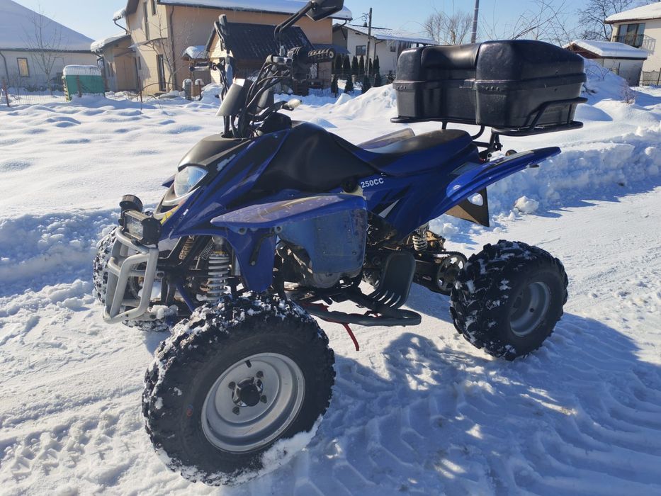 Vând atv 250 cc Shineray km 1700 stare foarte bună preț 1350 euro