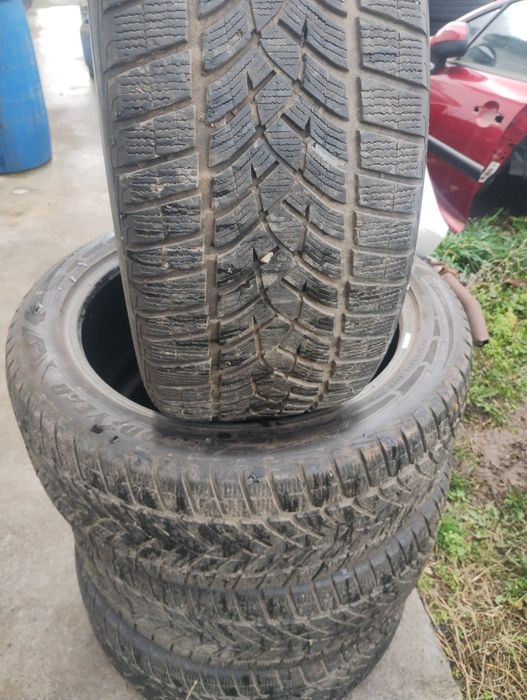 Гуми  275/45 R21