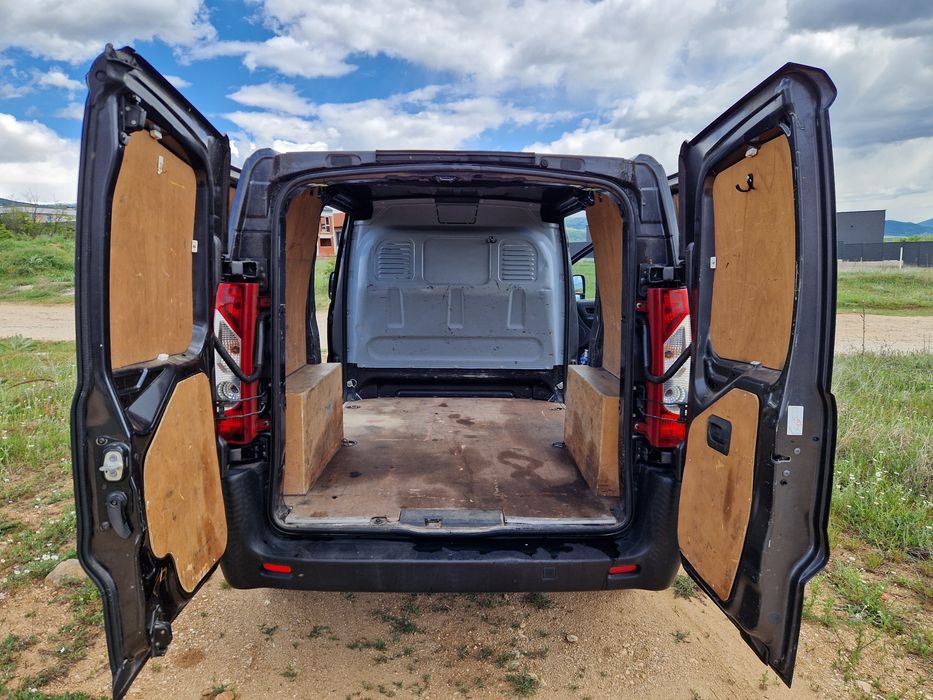 Продавам toyota proace телефон 0898502777