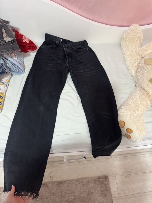 Черни дънки с широк крачол