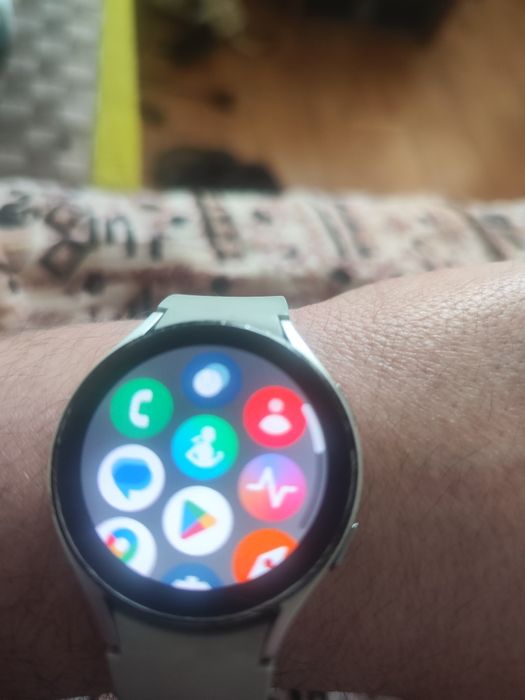 Vând Samsung Galaxy wachi4