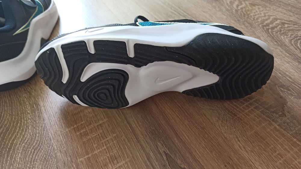 Nike Legend Essential 3NN