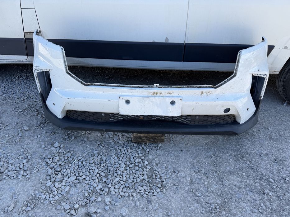 Предна броня за Saic Maxus V90