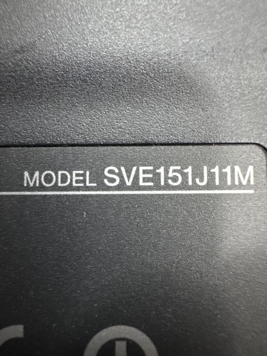 Лаптоп Sony VAIO SVE151 i3