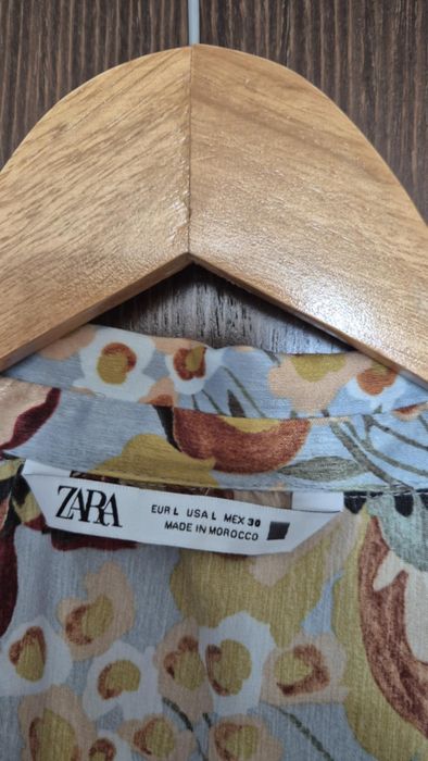 Сатенена дълга рокля на зара