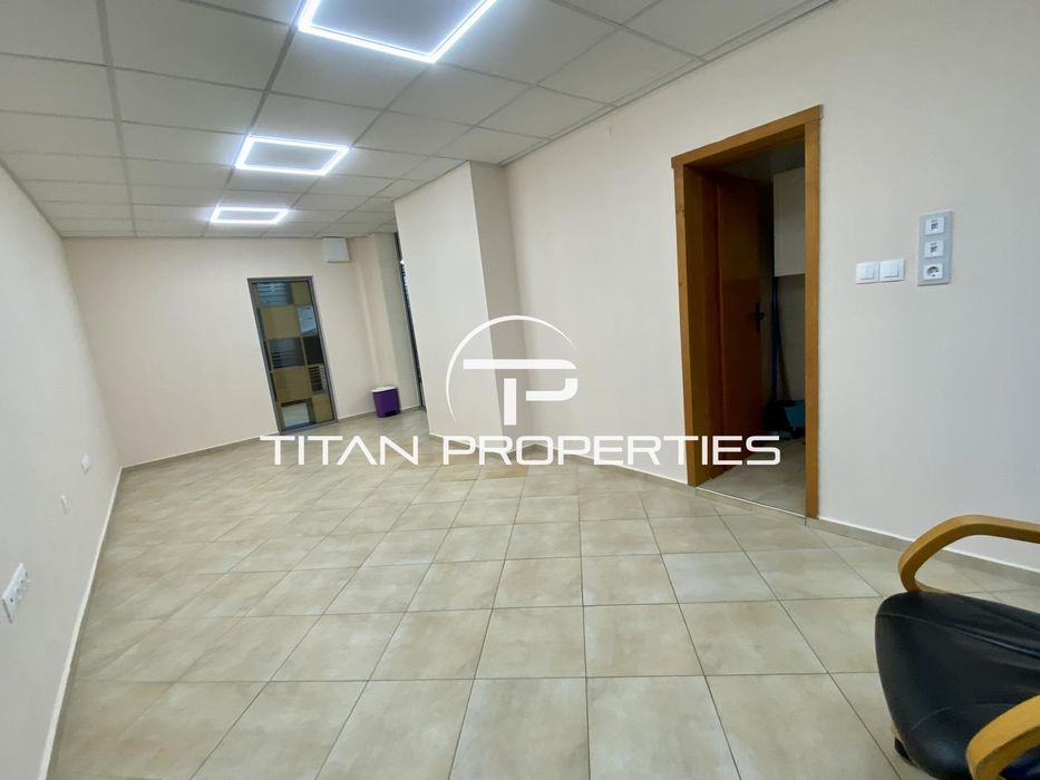 Дава се под наем Офис в Варна, Център - 100 кв.м за 1000 € - Снимка #8