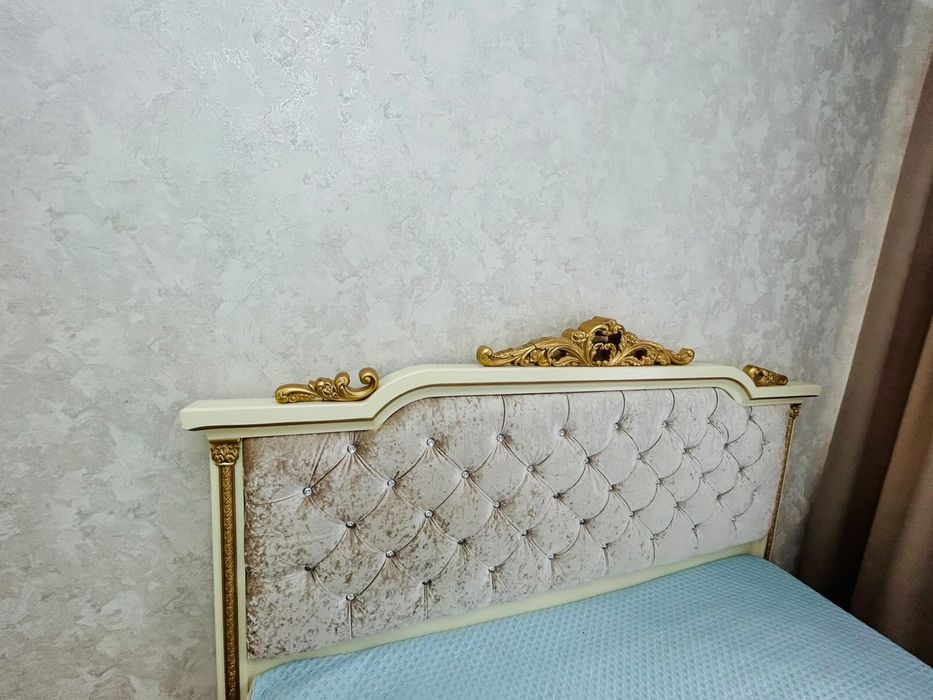 Кровать для спальний
