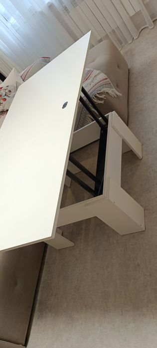 Продам журнальный столик