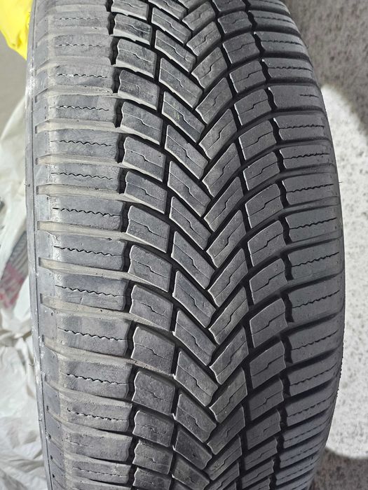 Гуми за автомобил - BRIDGESTONE (4бр.)