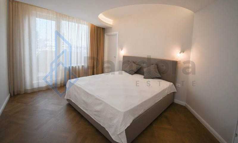 Дава се под наем Двустаен апартамент в София, Лозенец - 100 кв.м за 1200 € - Снимка #4