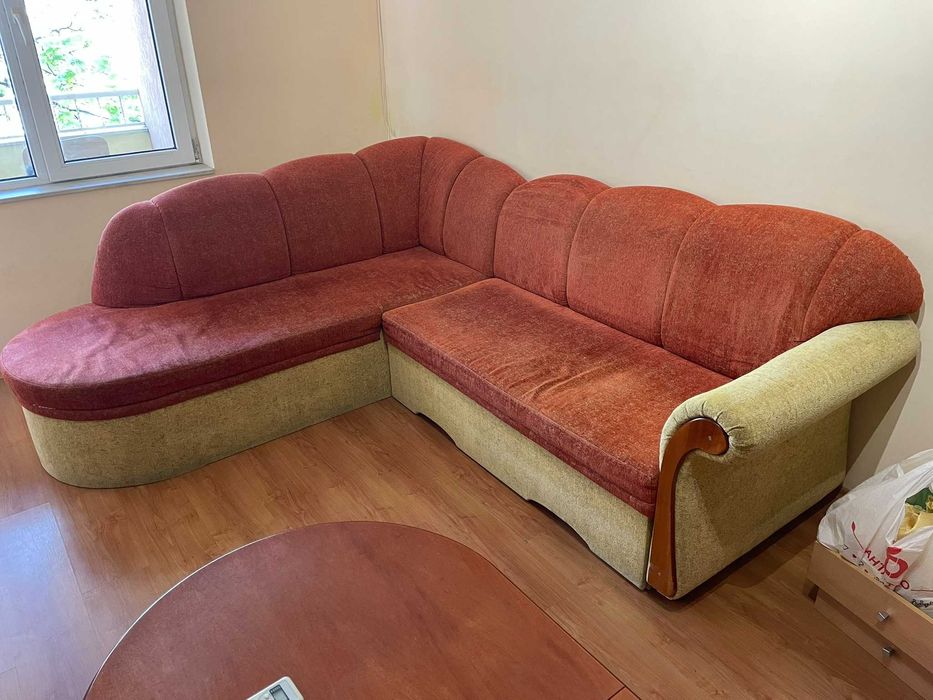 Подарявам ъглов диван