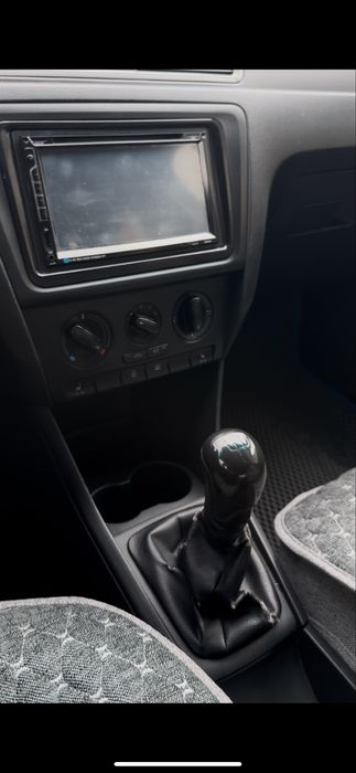 Шкода Рапид продам Шкоду