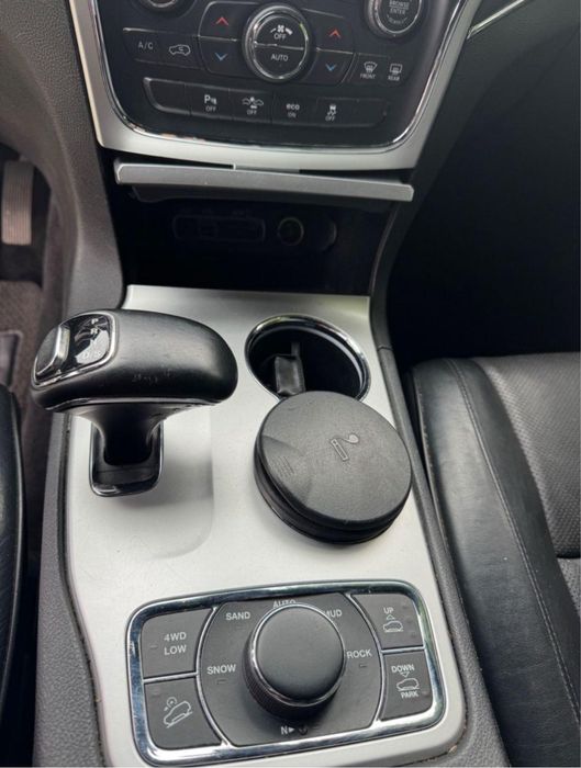 Jeep Grand Cherokee wk2 3.0 CRD Summit на части