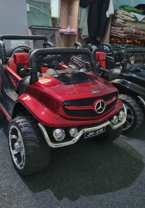 Mersedes-benz bolalar uchun moshinalari sotiladi