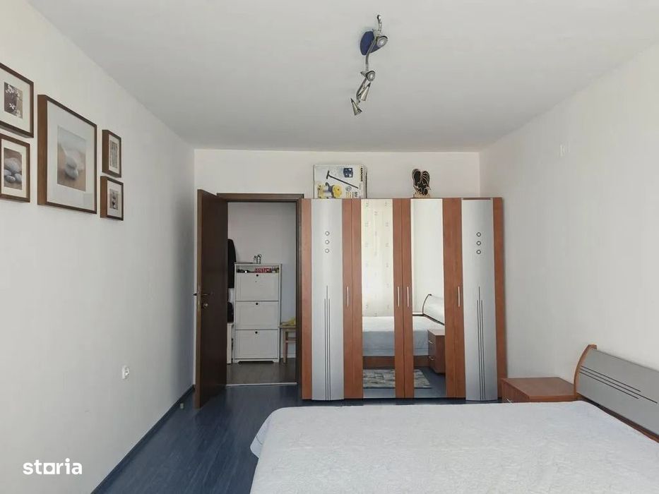 Vand apartament 3 camere in Astra zona complex Orizont 3000