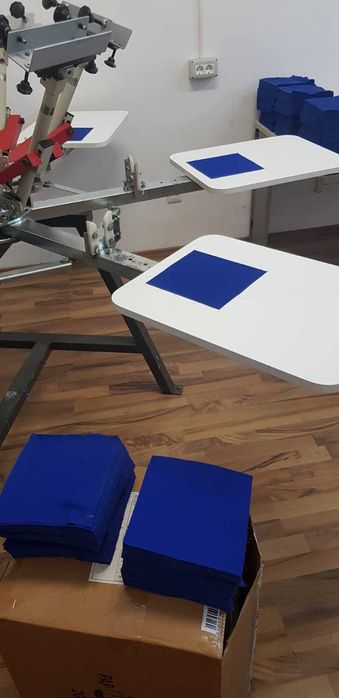 Vand sau schimb carusel serigrafie cu 6 platane