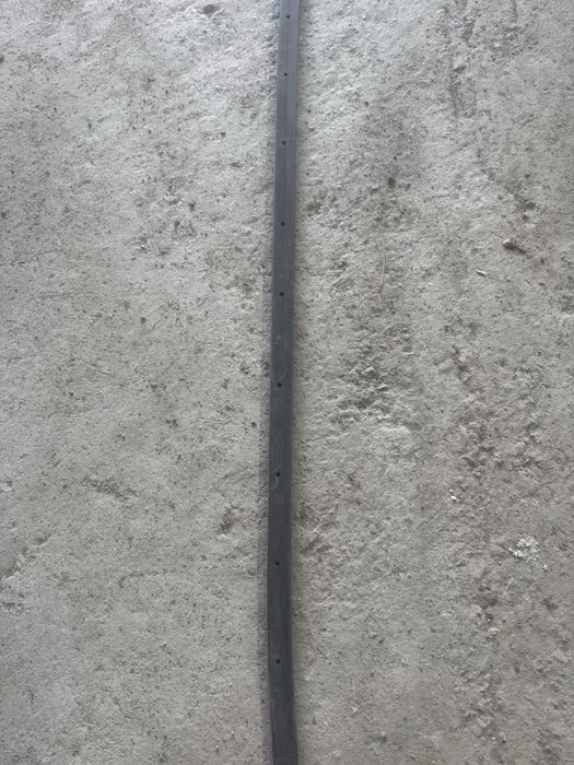 Уплотнительная резинка на решетку радиатора