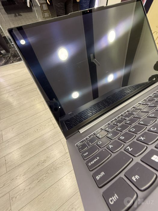 Lenovo IdeaPad Pro 5 16" Gen 9 Oled 120hz | Ultra 9 | RTX 4050 | 32GB