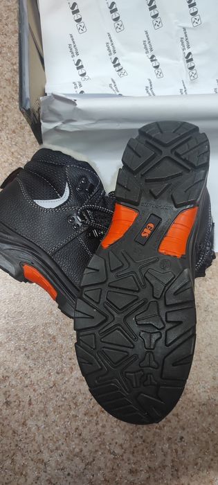 Зимняя спец обув 40 размер новый