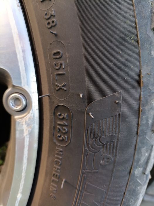 Джанти и гуми за VW Touran cross