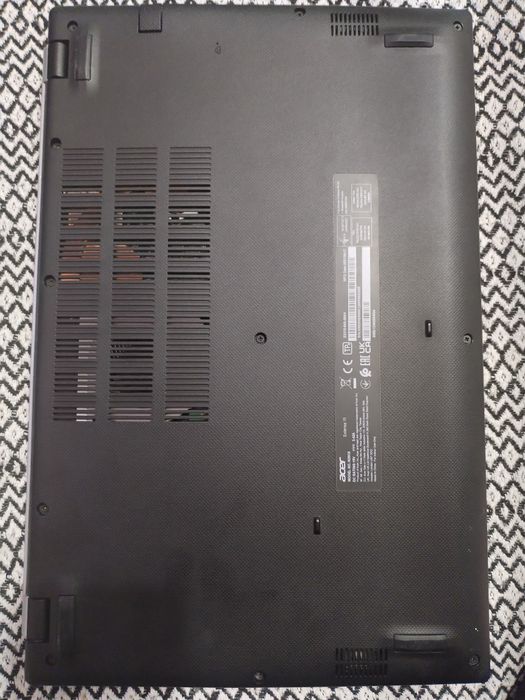 Ноутбук Aser Extensa 15 EX215-54G-36AH