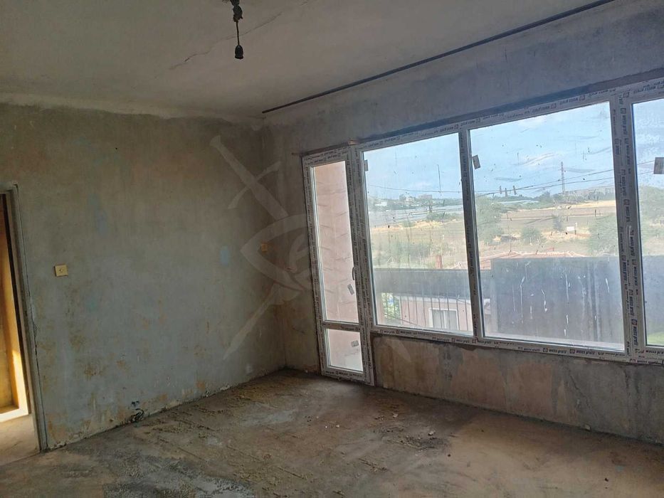 Продава се Двустаен апартамент в с. Шишманци, Област Пловдив - 45 кв.м за 356 €/кв.м - Снимка #1