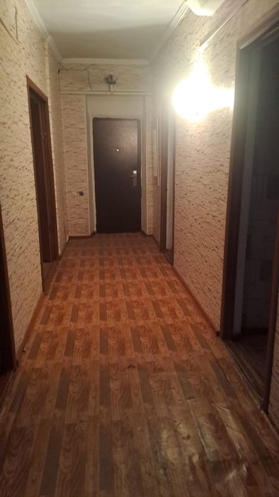 Возле Базара 3 - комнатная