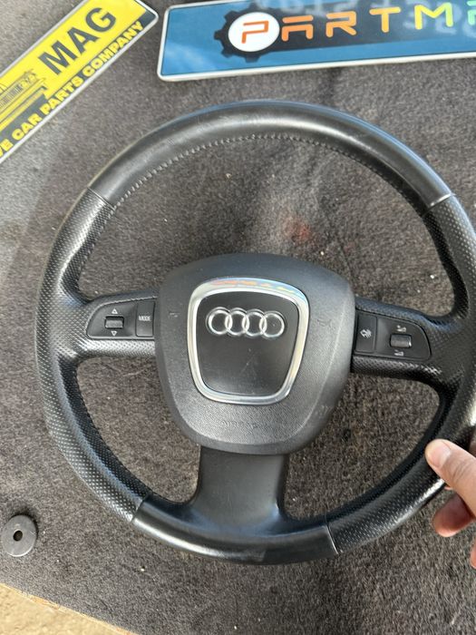 TOP! Волан Audi A5 А4 А6 волан и мулти бутони 8K 4F ном 88 Ауди