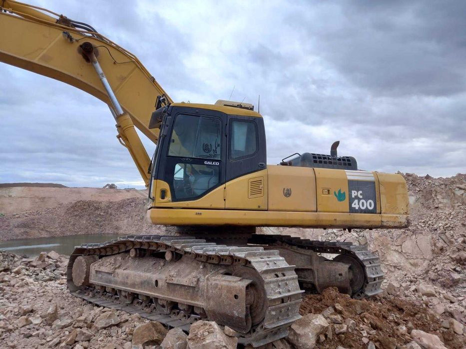 гусеничный экскаватор Комацу